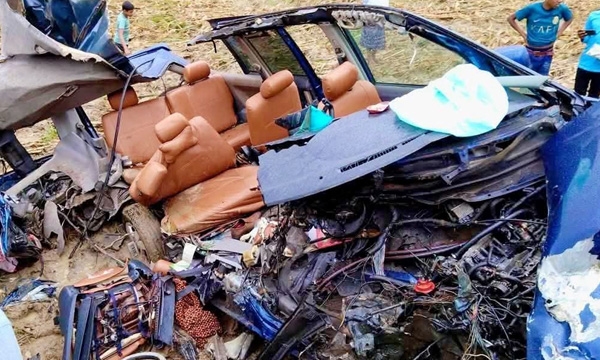 ট্রাক-মাইক্রোবাসের মুখোমুখি সংঘর্ষে ঠাকুরগাঁওয়ের ৪ জনের মর্মান্তিক মৃত্যু