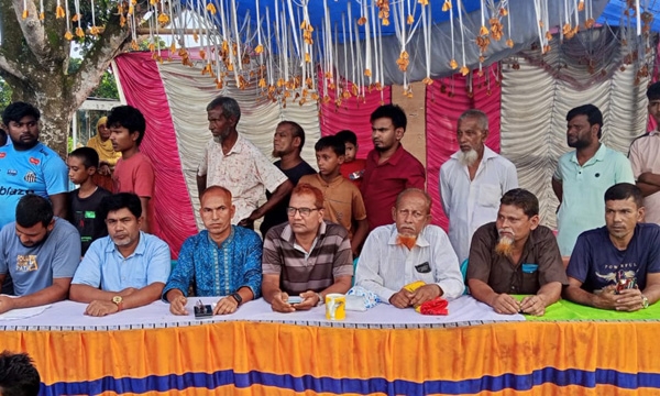ঠাকুরগাঁওয়ের বালিয়াডাঙ্গীর চৌরঙ্গী ফুটবল টুর্নামেন্টের তৃতীয় খেলা অনুষ্ঠিত